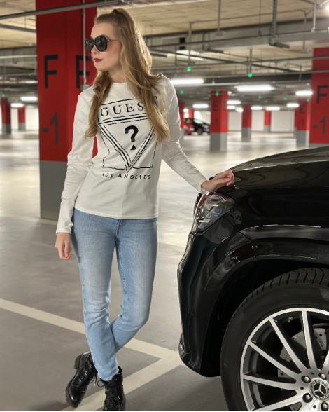 Triko dámské Guess bílé s logem